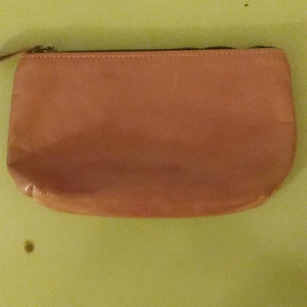 Pelletteria Veneta Leather make-up bag.